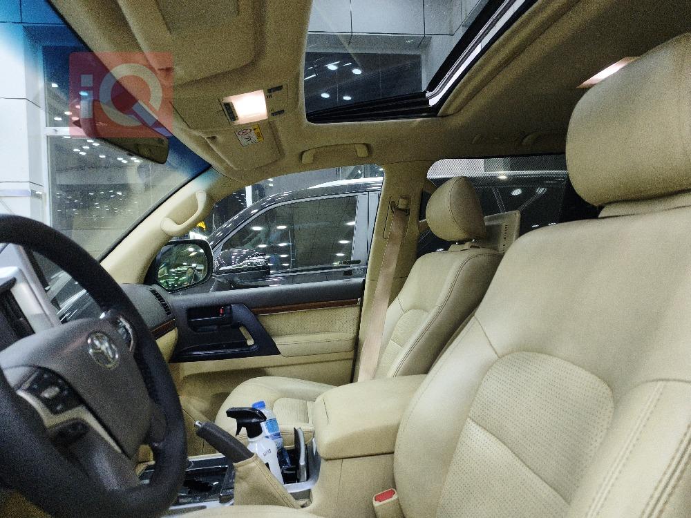 تويوتا لاندكروزر